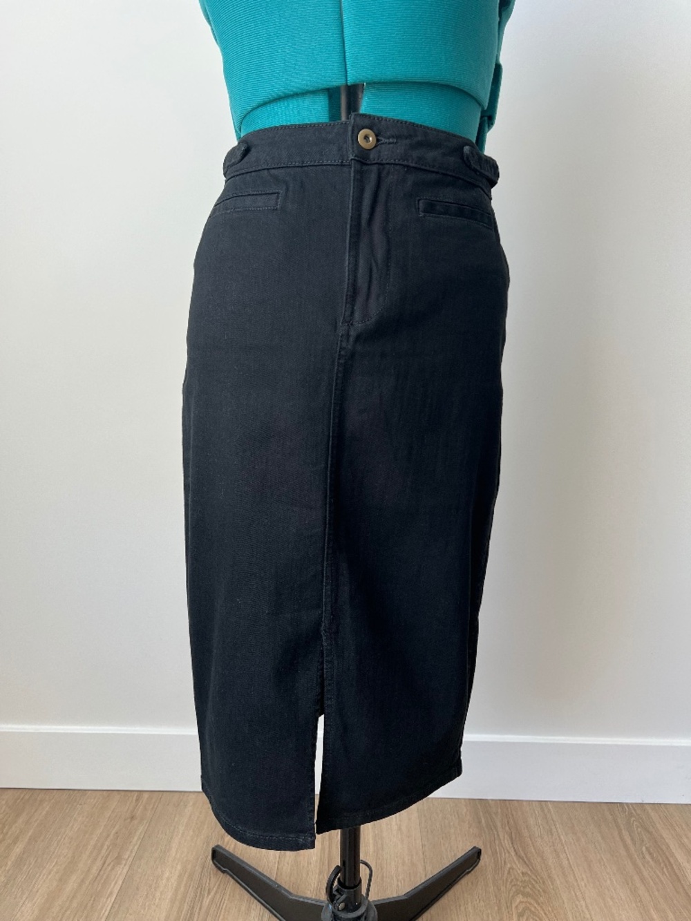 Pilcro and the Letterpress Denim Pencil Skirt, US Size 6